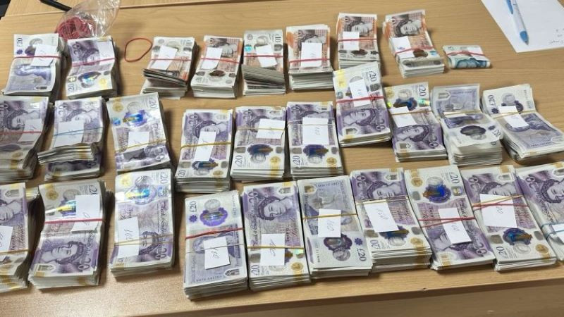 Намериха недекларирани 50 000 британски лири във въздуховода на тир на "Капитан Андреево"